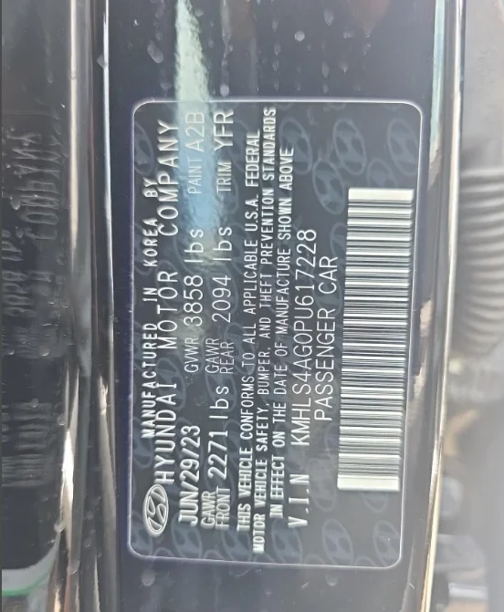Used 2023 Black Hyundai SEL image 16