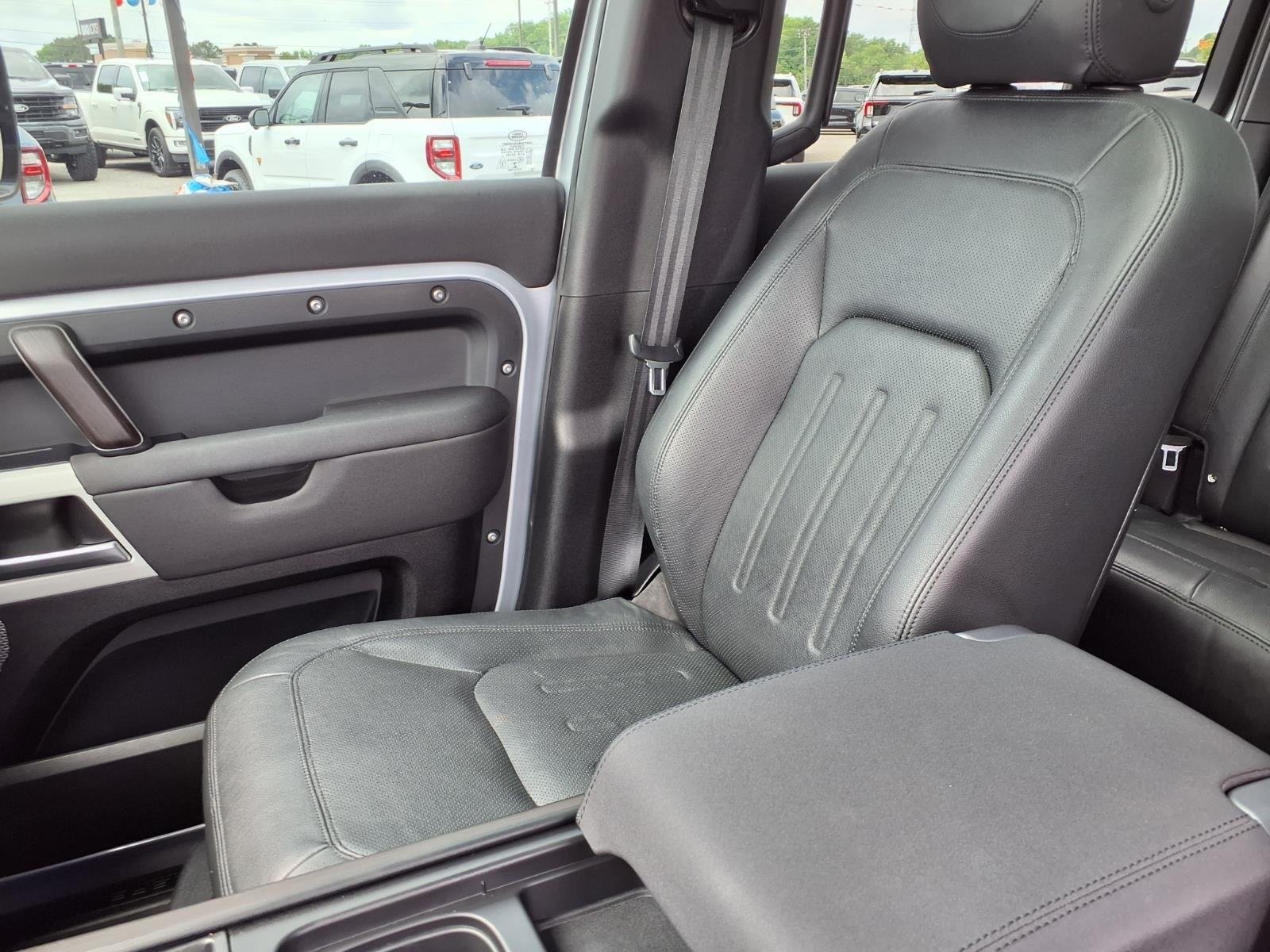 Used 2021 Hakuba Silver Metallic Land Rover S image 21