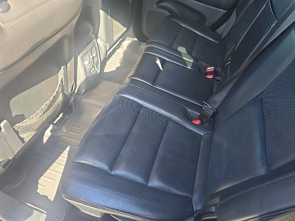 Used 2020 Silver Jeep Limited image 11