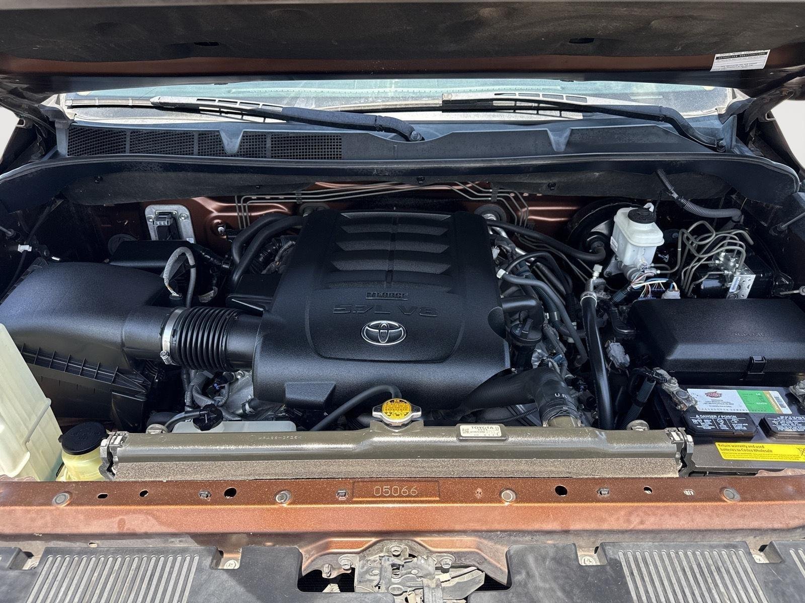 Used 2014 Sunset Bronze Mica Toyota Limited image 8