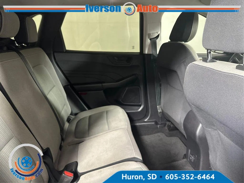 Used 2022 Iconic Silver Ford S image 31