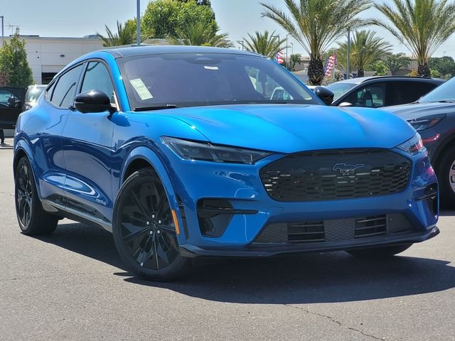 2025 Ford Mustang-Mach-e GT's photo