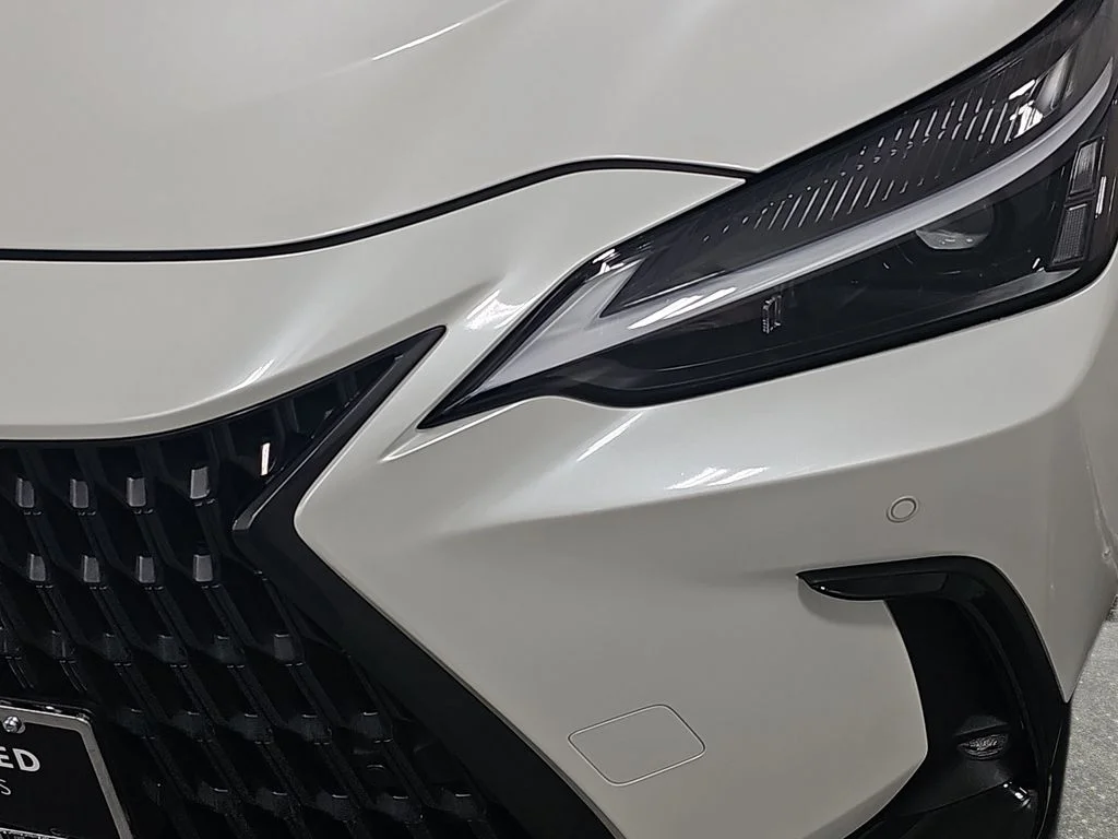 Used 2025 White Lexus 350 Premium image 33