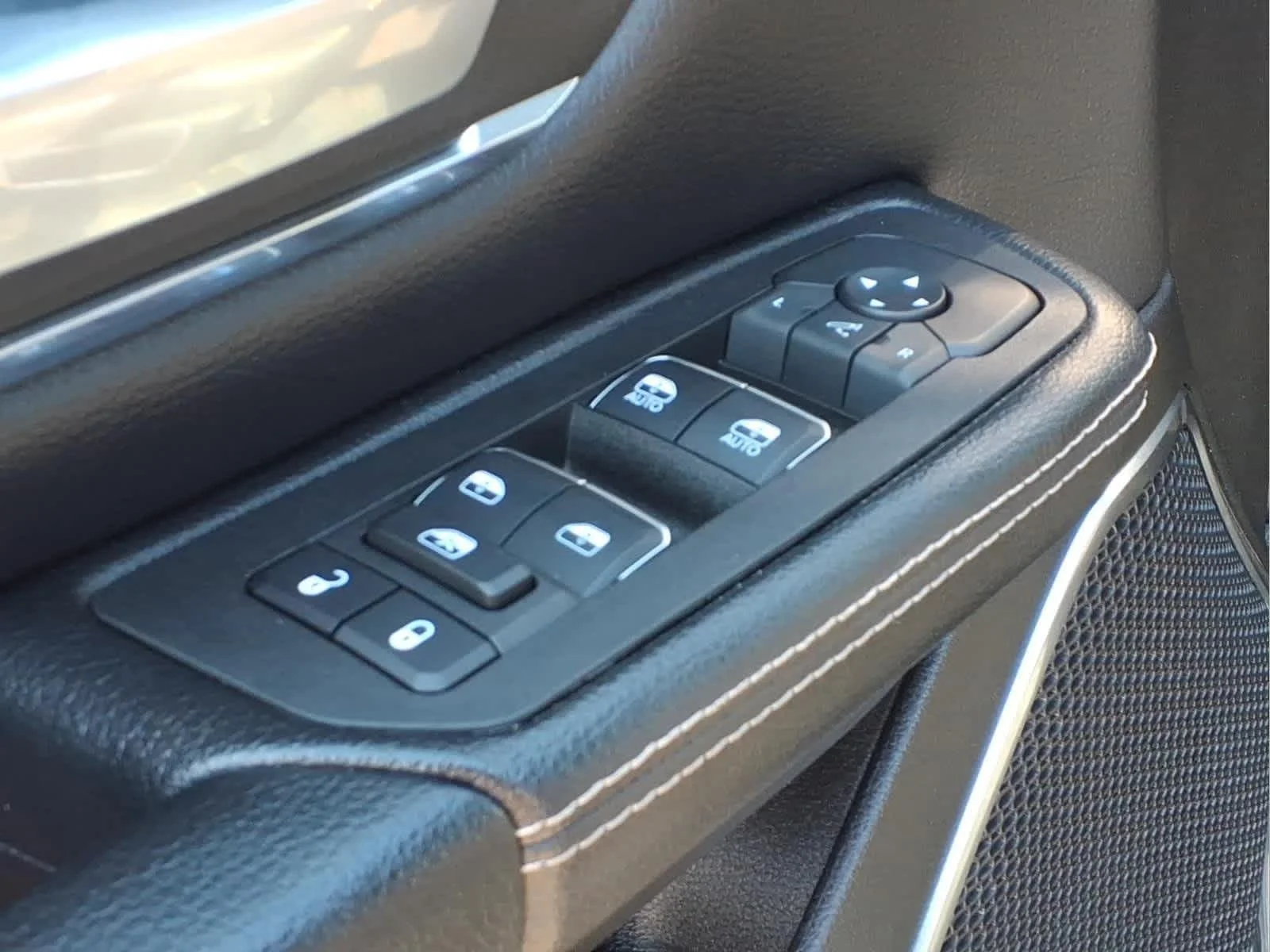 Used 2025 Forged Blue Metallic Ram Laramie image 19