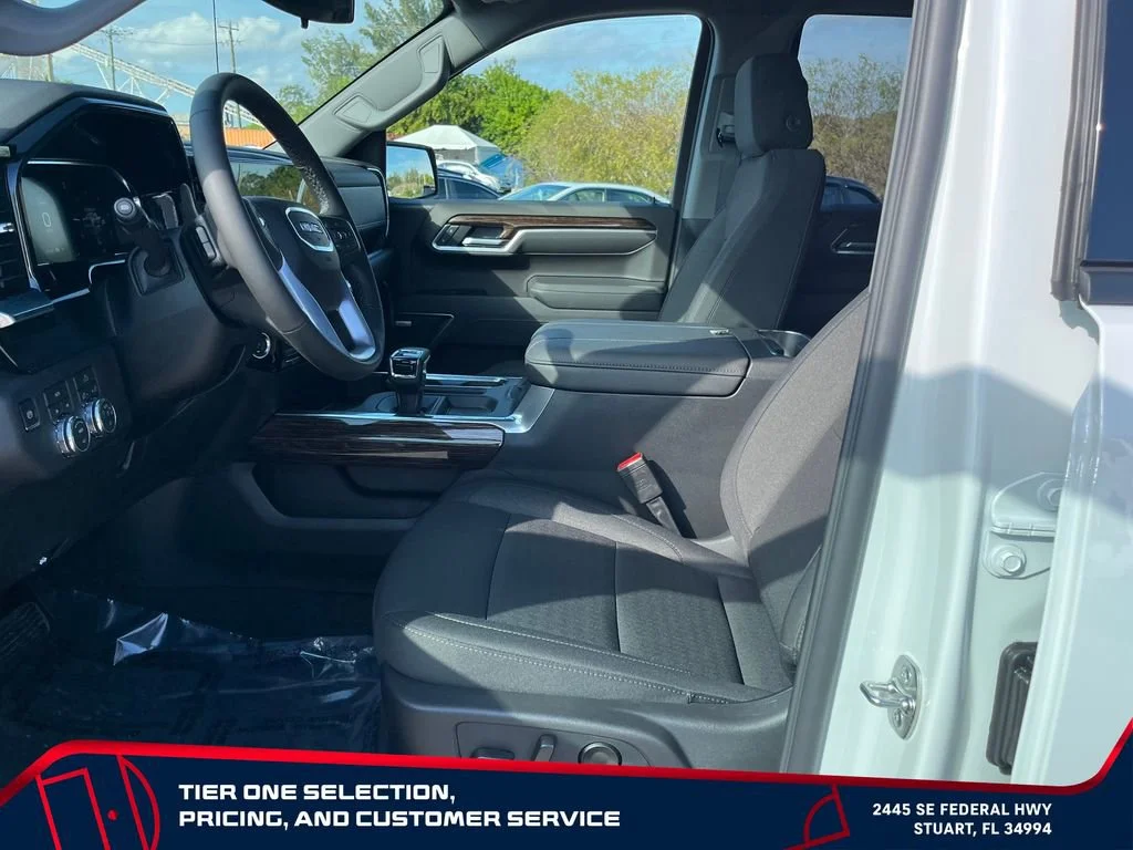 New 2026 Summit White GMC Elevation image 9
