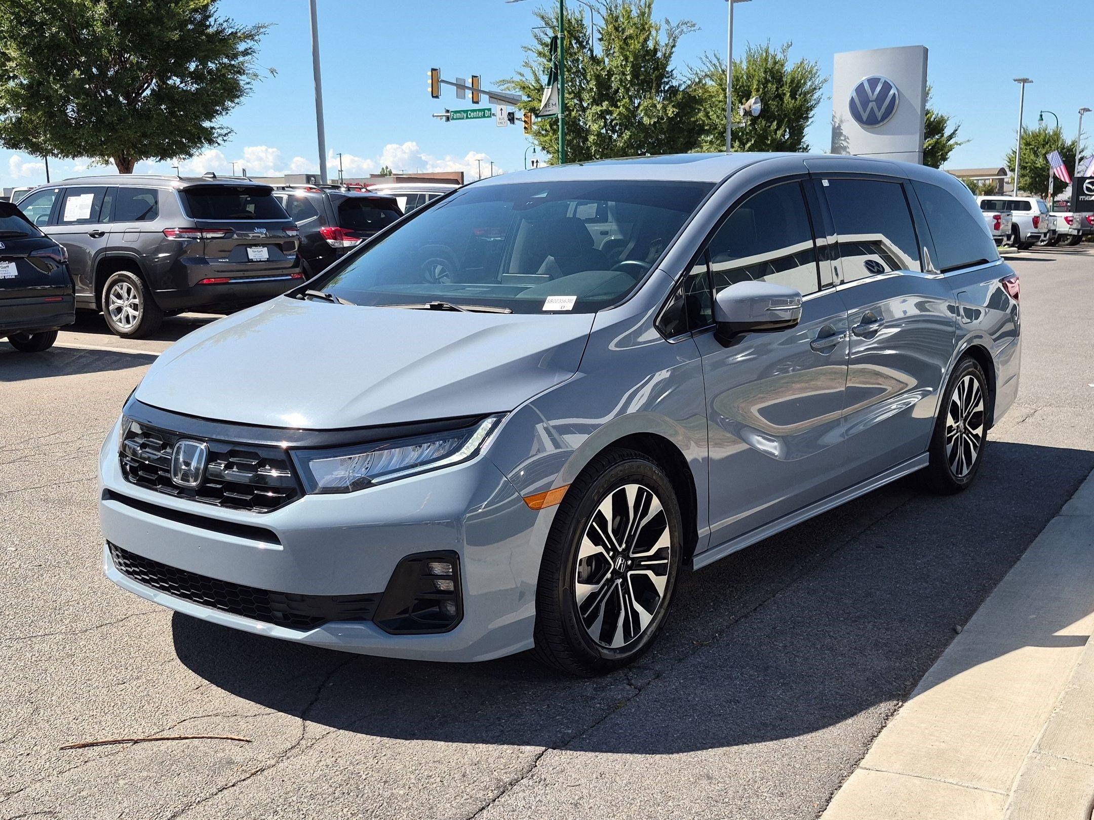 Used 2025 Modern Steel Metallic Honda Elite image 7