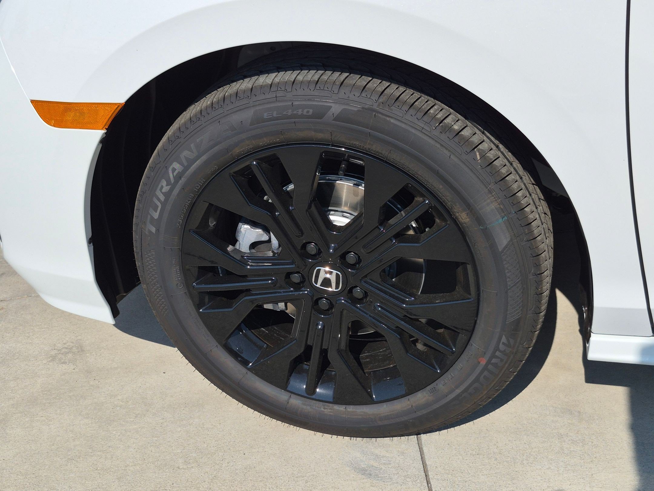 New 2026 Platinum White Pearl Honda Sport-L image 15