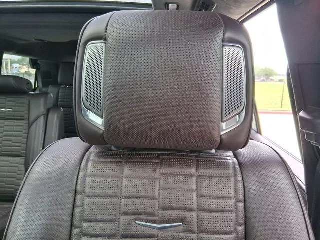 Used 2022 White Cadillac Sport Platinum image 18