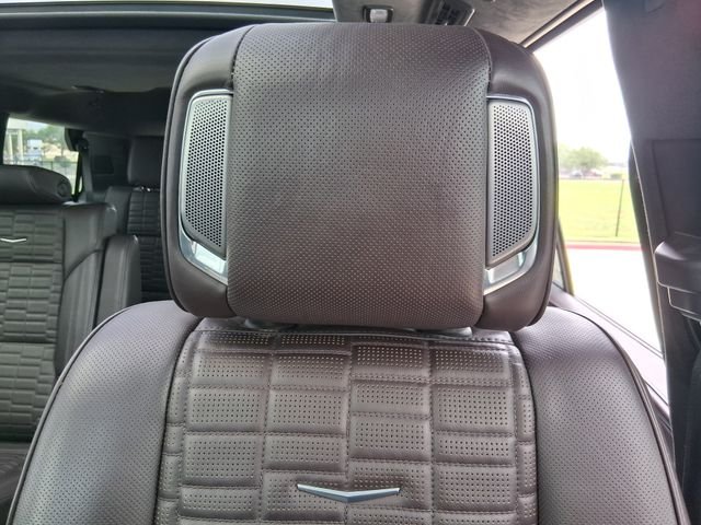 Used 2022 White Cadillac Sport Platinum image 18