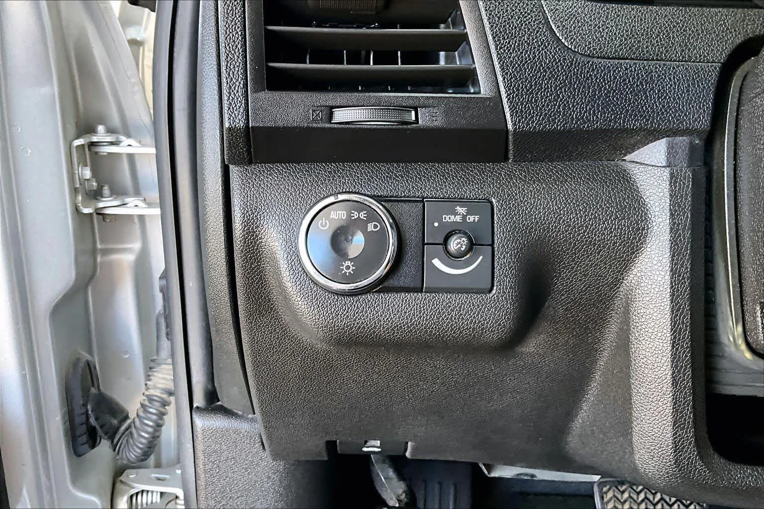 Used 2012 Silver Ice Metallic Chevrolet LT w/1LT image 31
