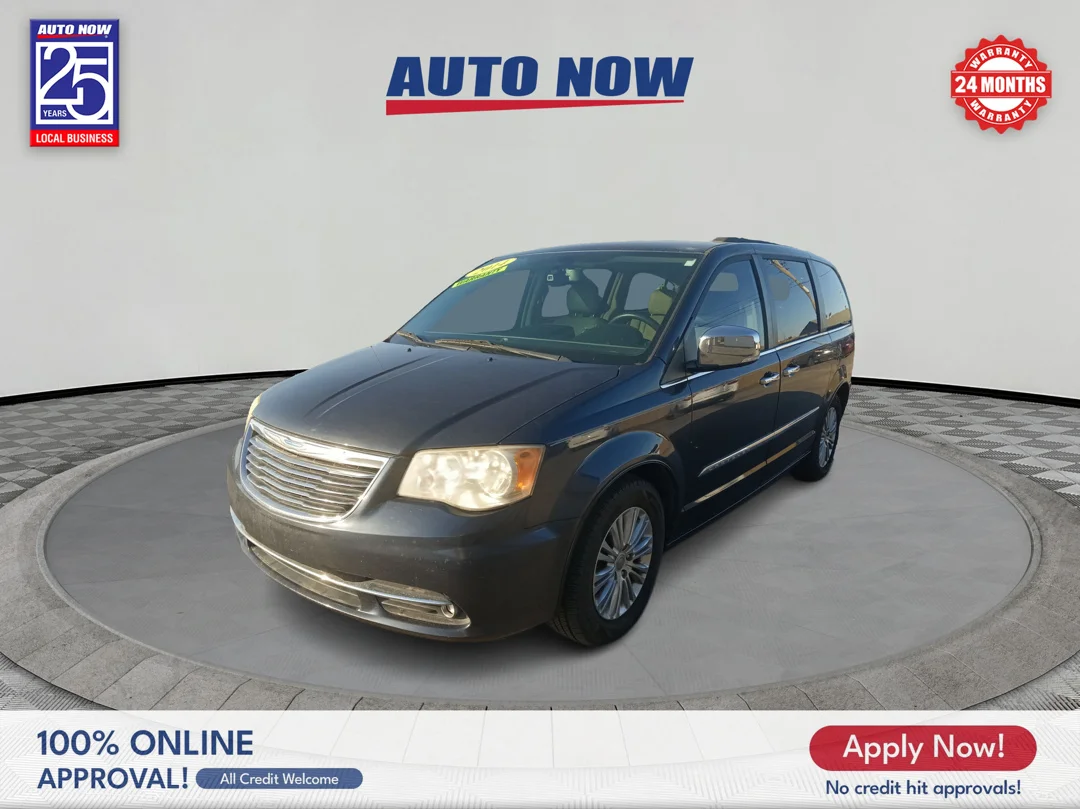 2014 Chrysler Town & Country Touring-L's photo
