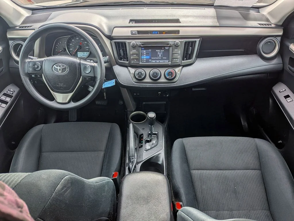 Used 2015 Black Toyota LE image 17