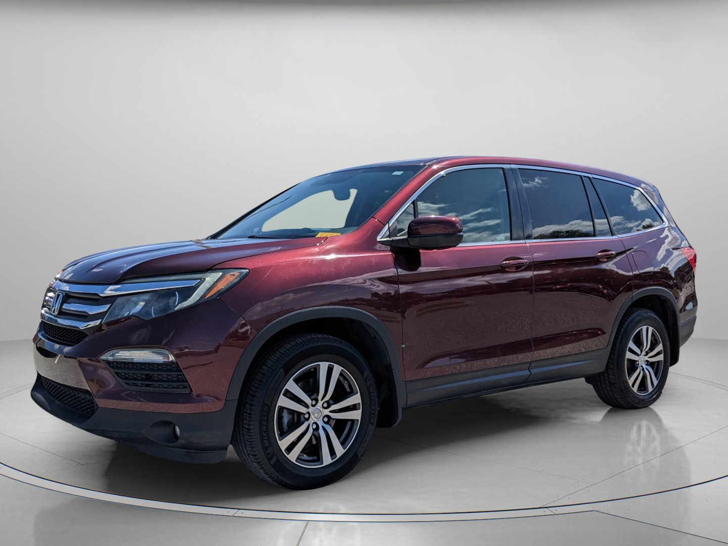 Used 2018 Deep Scarlet Pearl Honda EX-L image 3