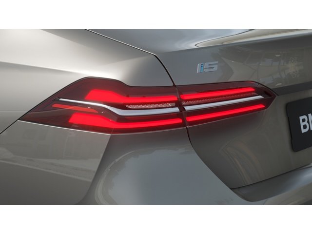 New 2027 Oxide Grey Metallic BMW eDrive40 image 8