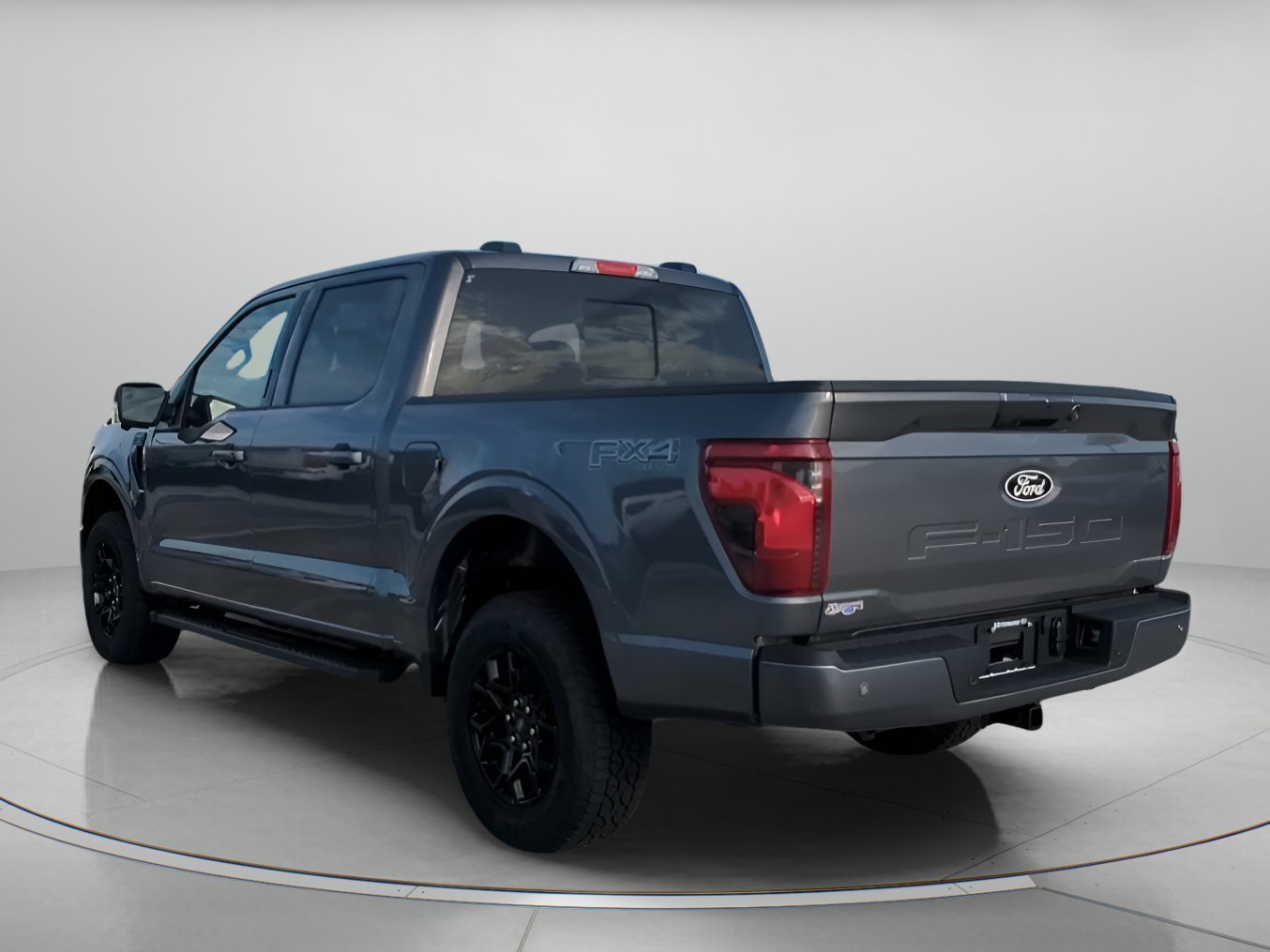 New 2026 Carbonized Gray Metallic Ford XLT image 19