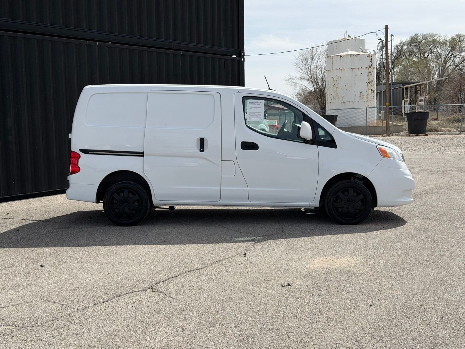 View vehicle photo 6