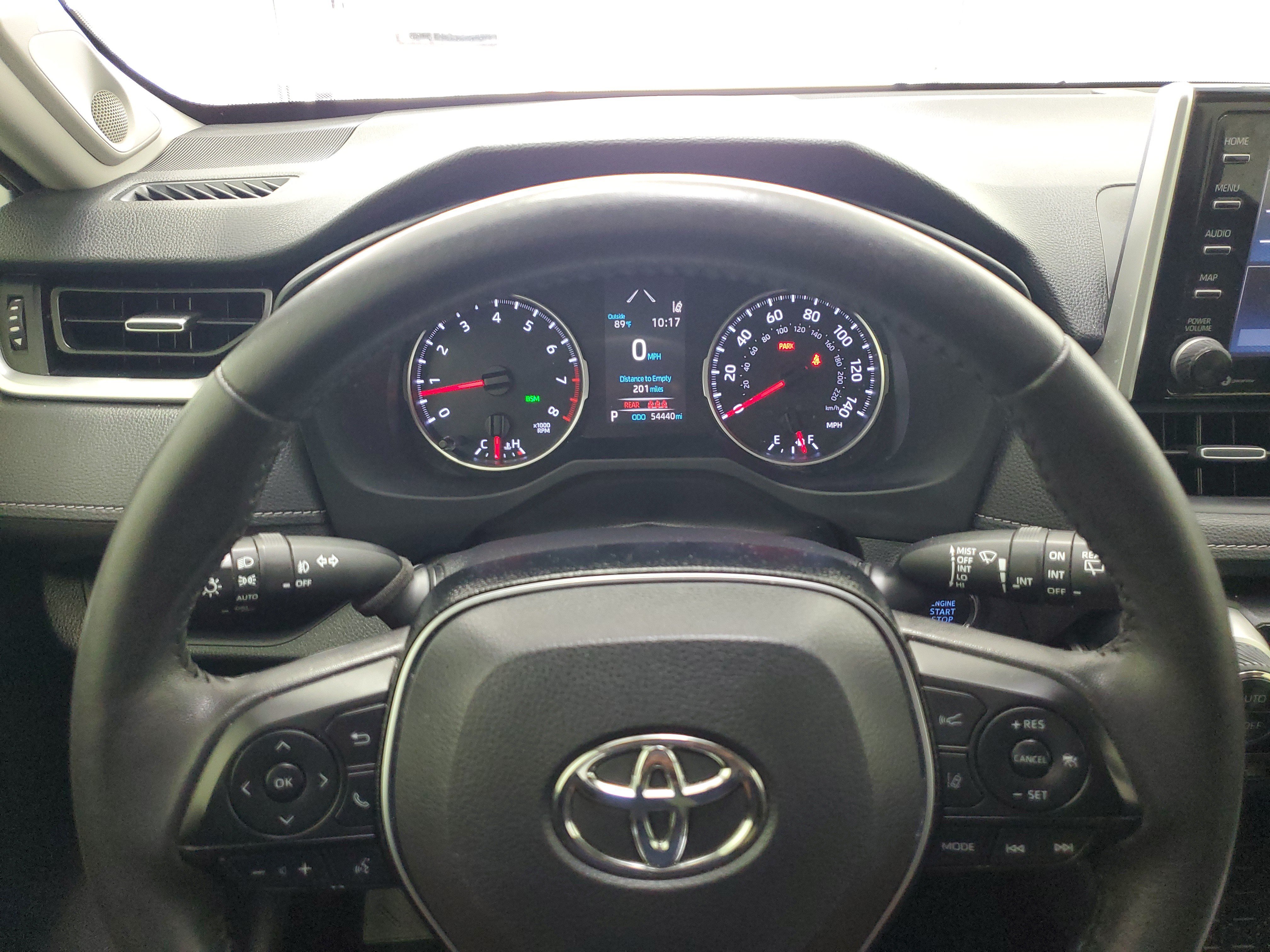 Certified Used 2020 Super White Toyota XLE Premium image 24