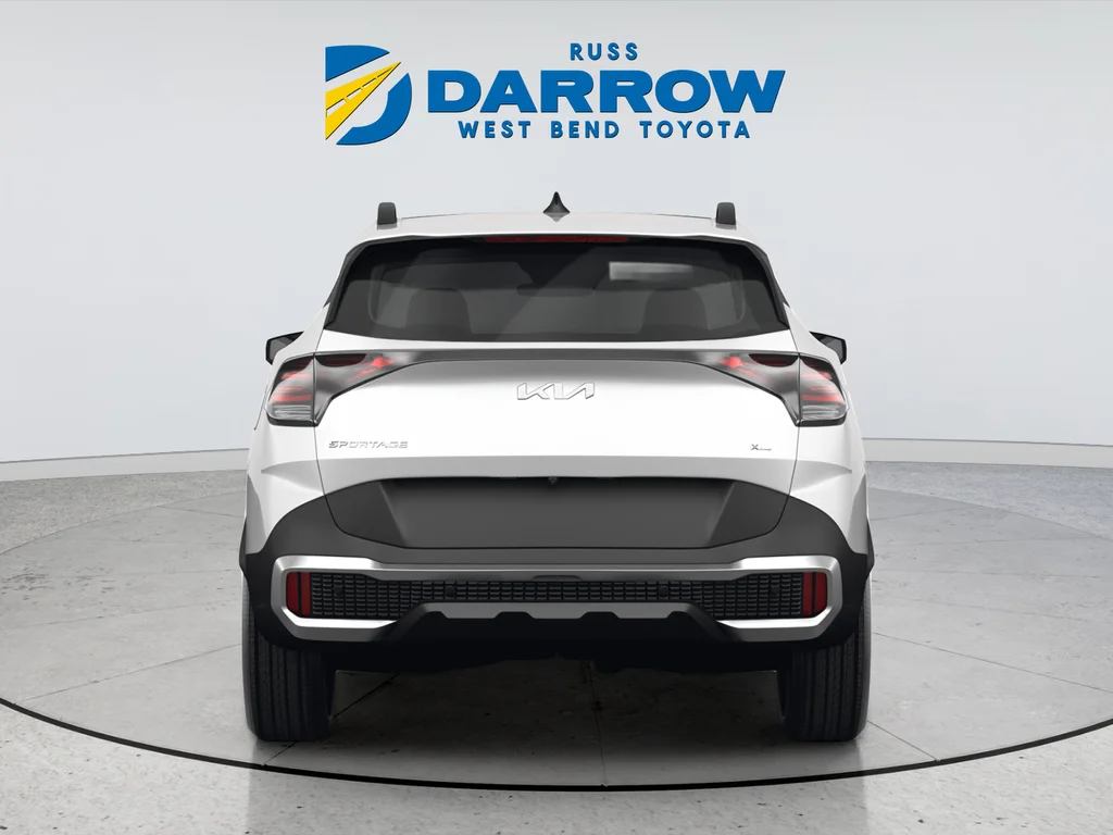 Used 2023 White Kia X-Line image 7