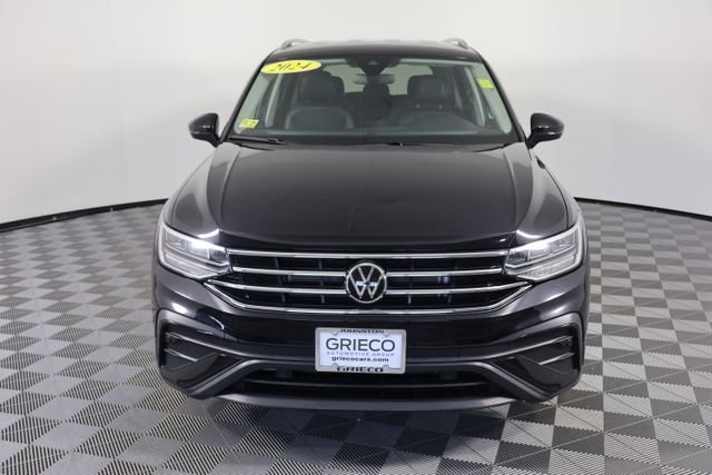 Used 2024 Black Volkswagen 2.0T SE image 3