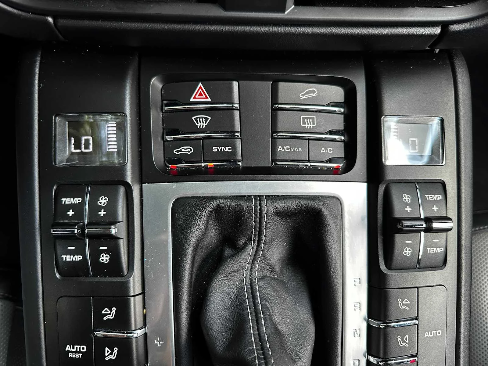 Used 2020  Porsche Turbo image 14