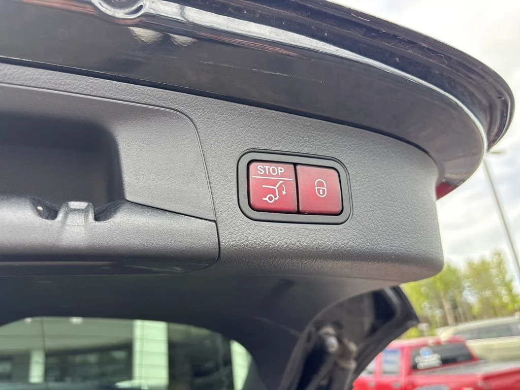 Used 2022 Night Black Mercedes-Benz GLA 35 AMG® image 29
