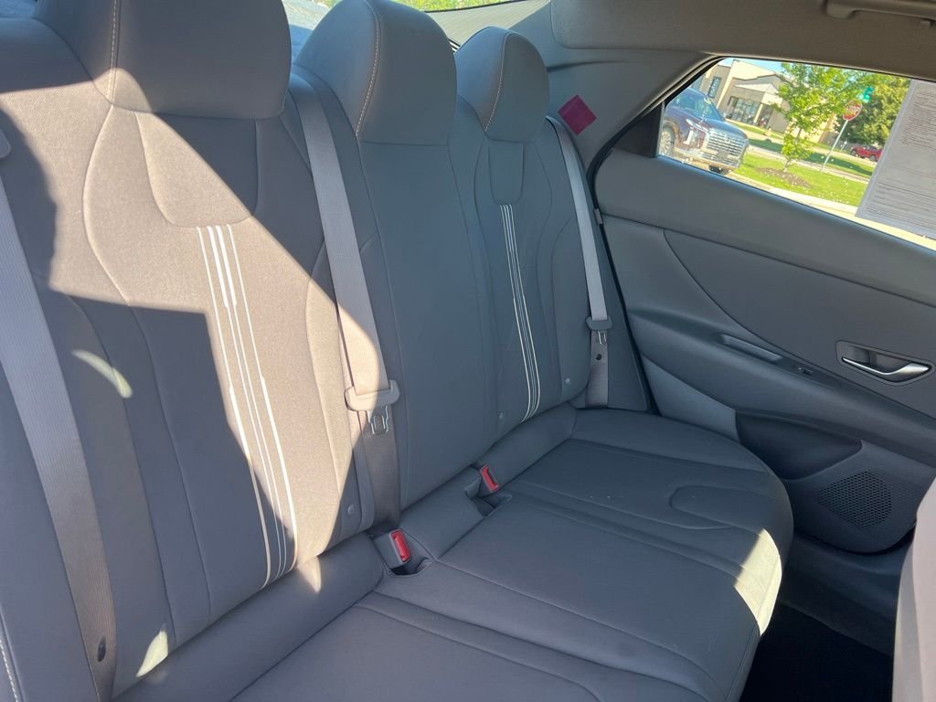 2025 Hyundai Elantra Blue - Photo 26