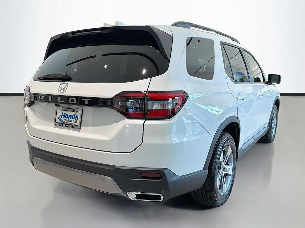 Used 2026 Solar Silver Metallic Honda EX-L image 5