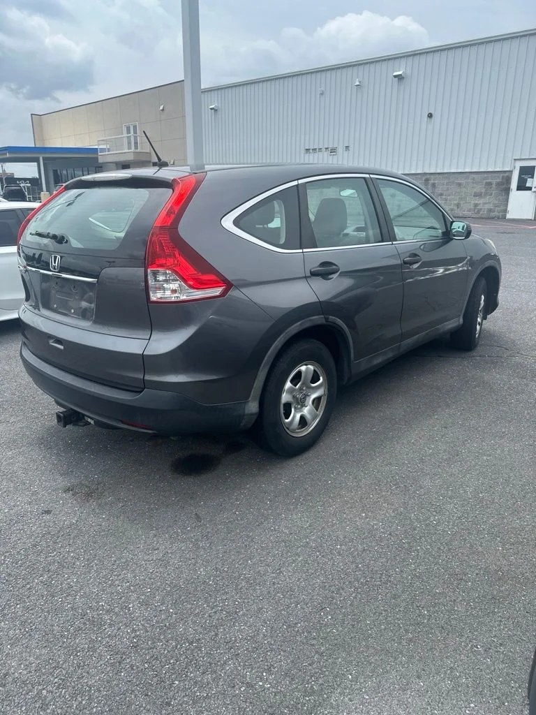 Used 2013 Alabaster Silver Metallic Honda LX image 4