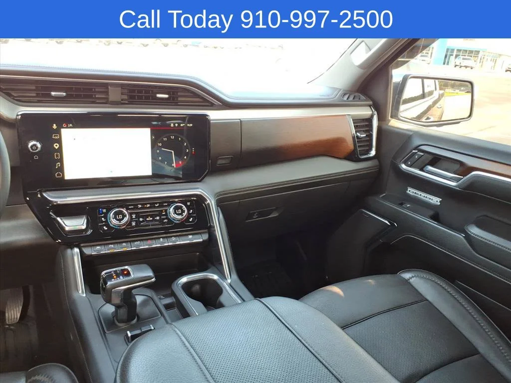 Used 2024 Onyx Black GMC Denali image 25