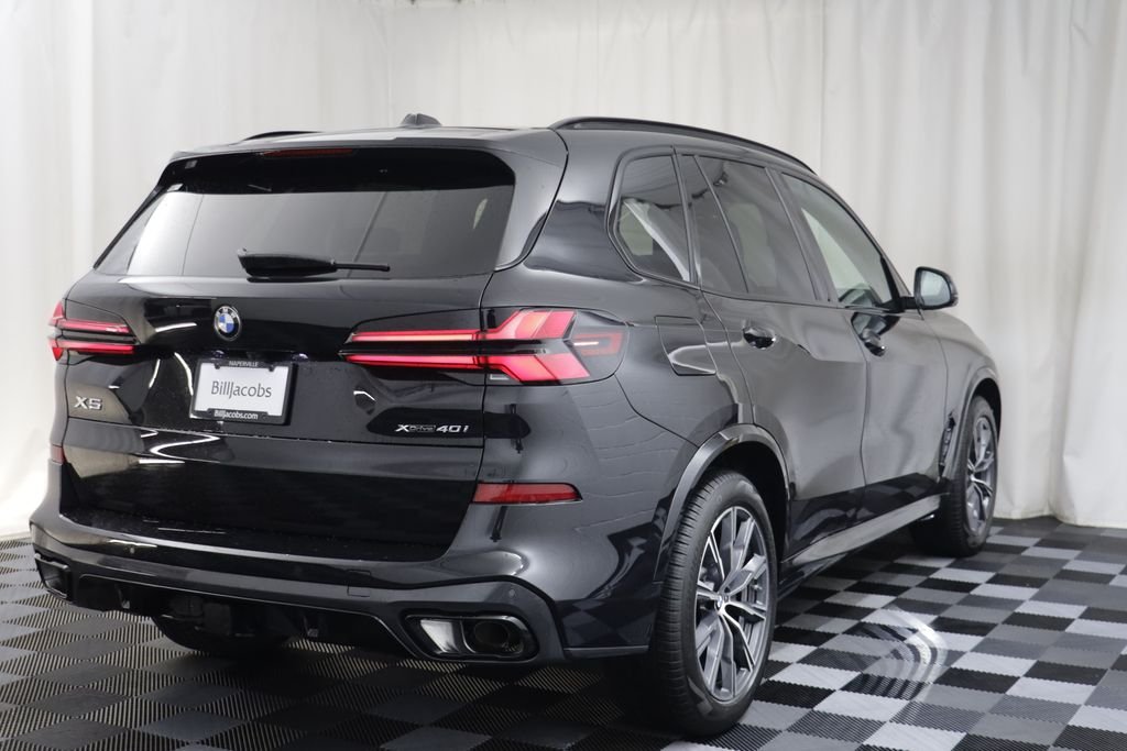 New 2026 Black Sapphire Metallic BMW xDrive40i image 19