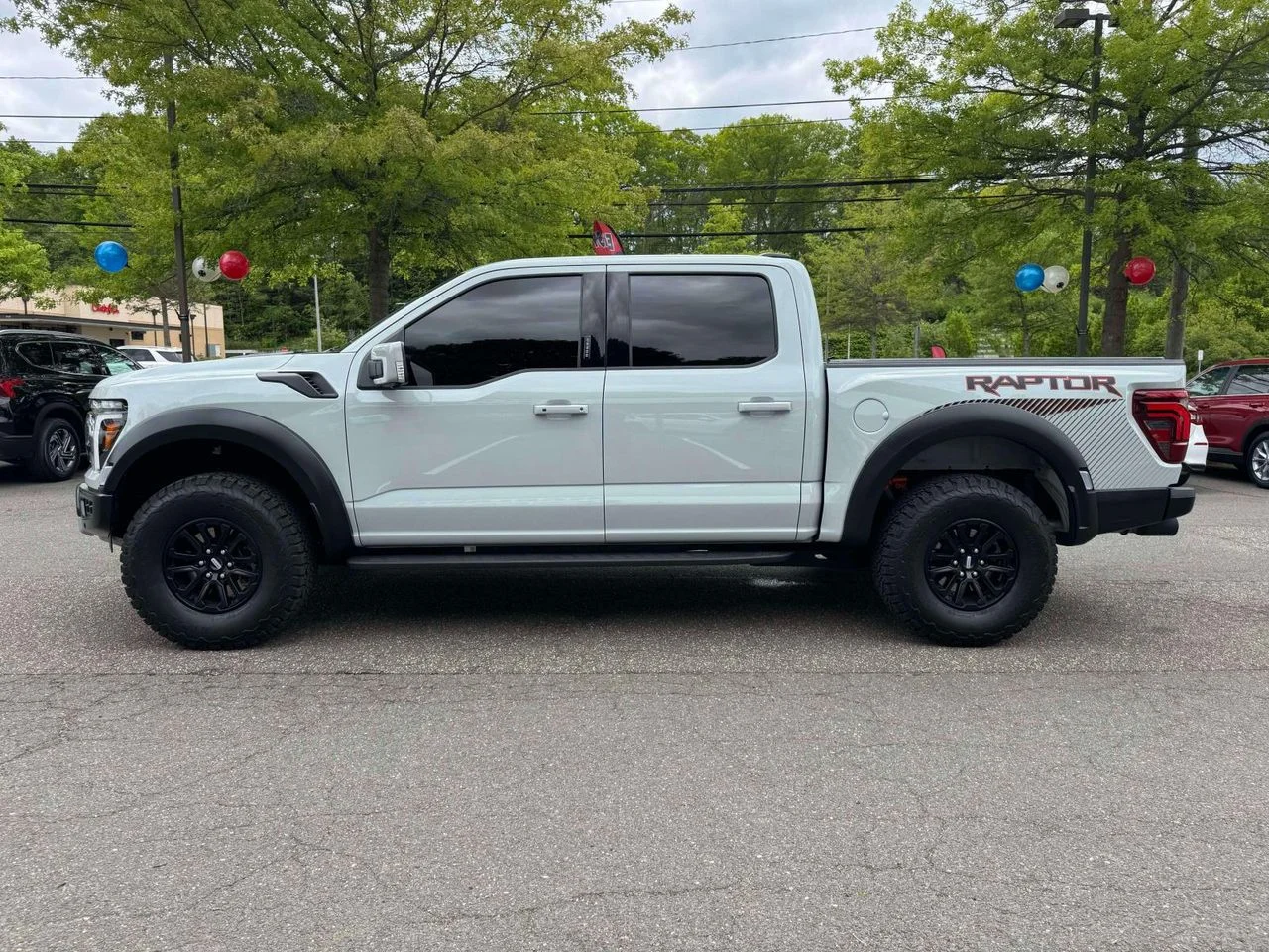 Used 2024 Avalanche Ford Raptor image 4