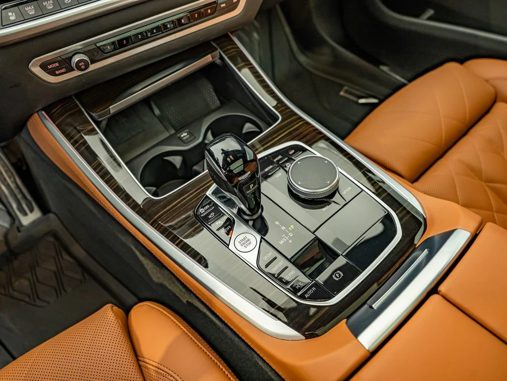 Used 2023 Phytonic Blue Metallic BMW M50i image 28