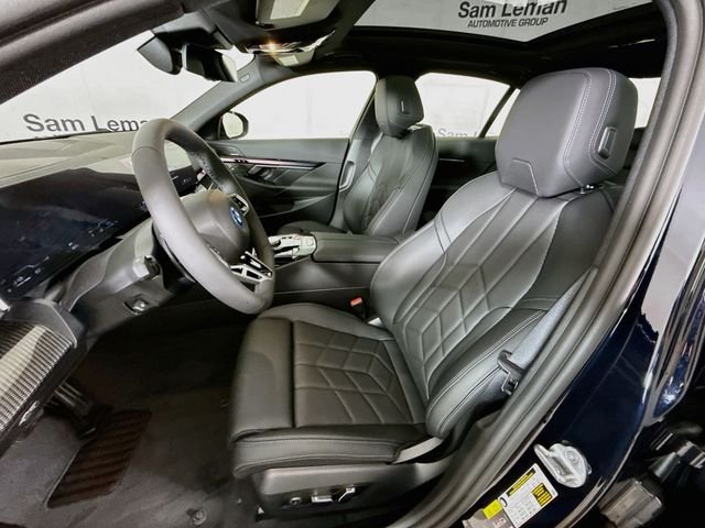New 2027 Carbon Black Metallic BMW 550e xDrive image 22