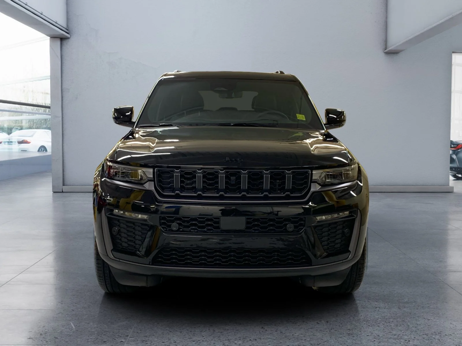 New 2026 Diamond Black Crystal Pearl Jeep Limited image 8