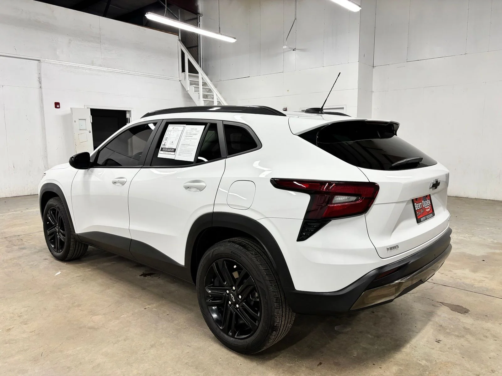 Used 2025 White Chevrolet ACTIV image 5