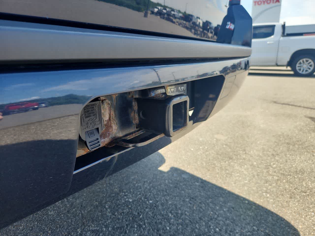 Used 2020 Blue Velvet Metallic Chevrolet LT image 17