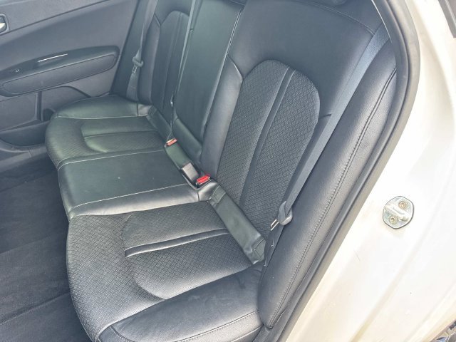 Used 2018 White Kia EX image 15