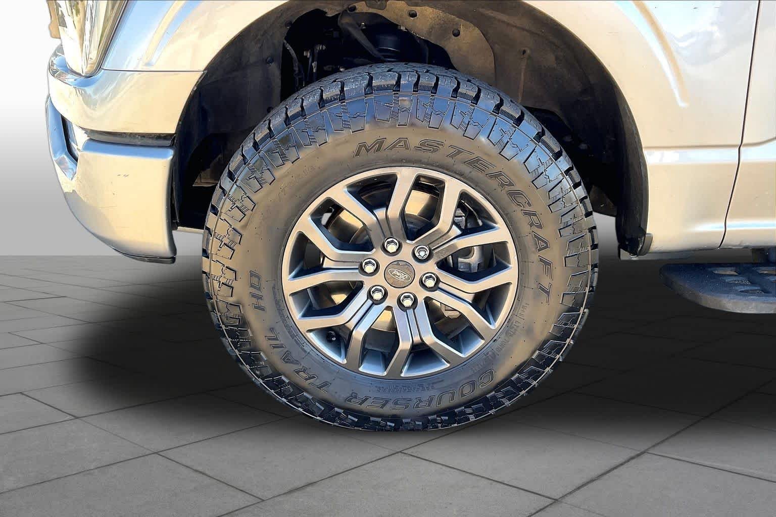 Used 2021 Iconic Silver Ford Tremor image 9