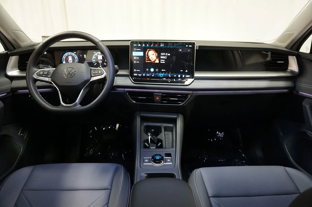 New 2026 White/off-white Volkswagen 2.0T SE image 14
