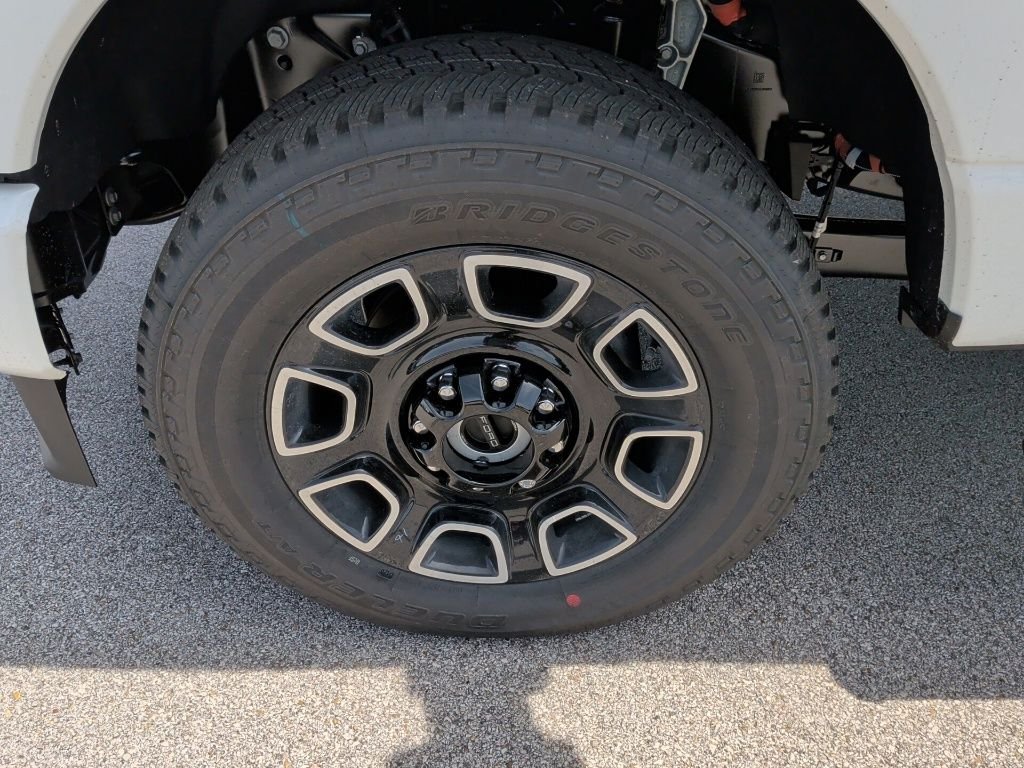 New 2026 Star White Metallic Tri-Coat Ford F-250® Platinum® image 51