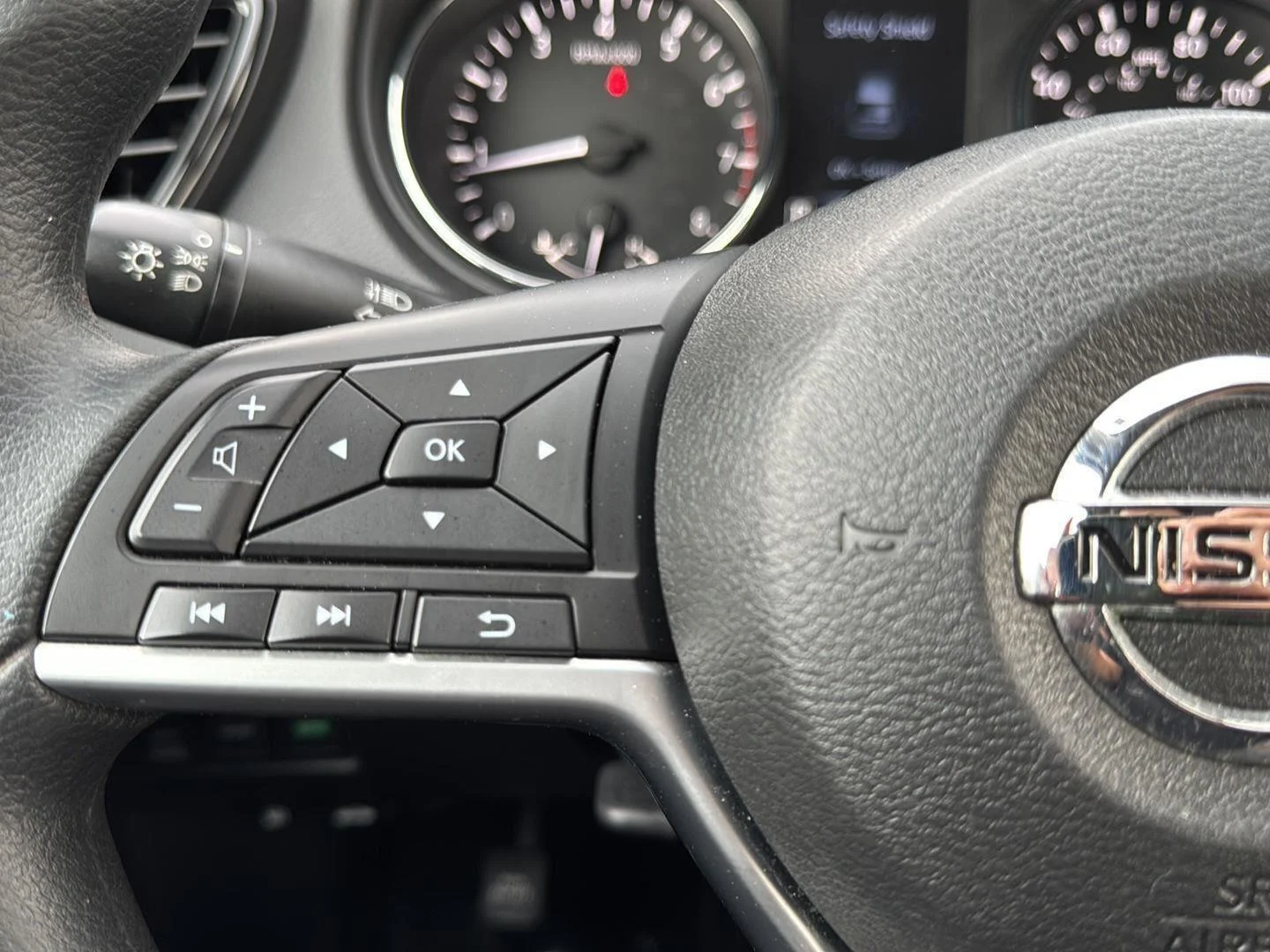 Used 2017 Palatial Ruby Nissan S image 24