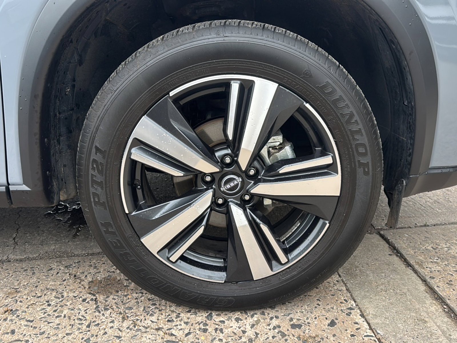 2025 Nissan Rogue SL - Photo 43