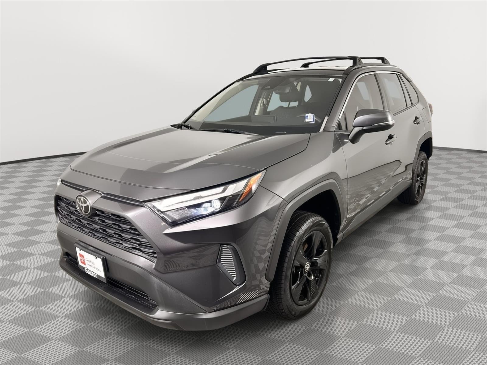 2022 Toyota RAV4 XLE - Photo 9