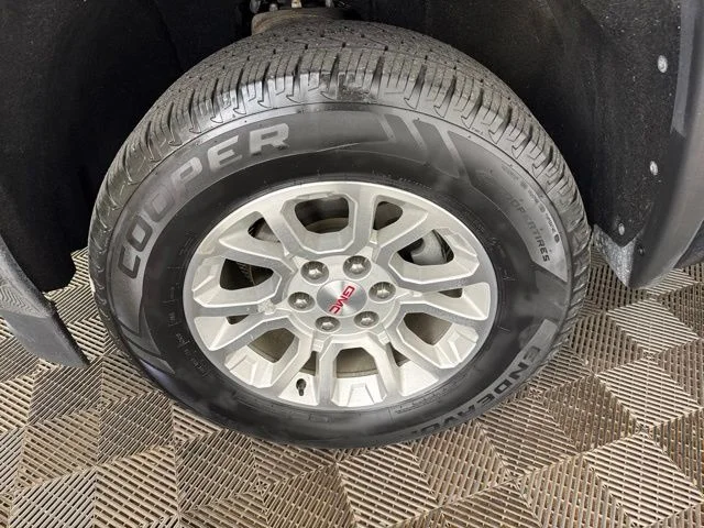 Used 2017 Gray GMC SLE image 31