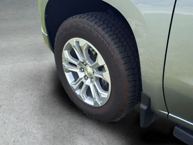 Used 2024 Gray Chevrolet RST image 28