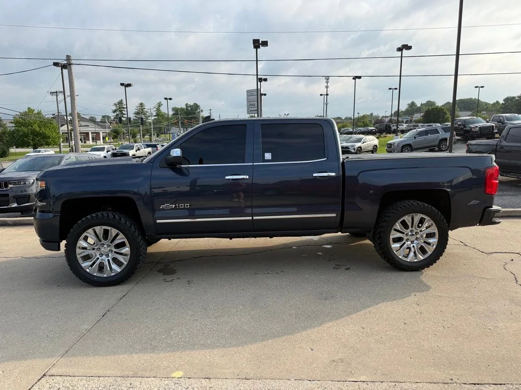 Used 2018 Blue Chevrolet LTZ image 10