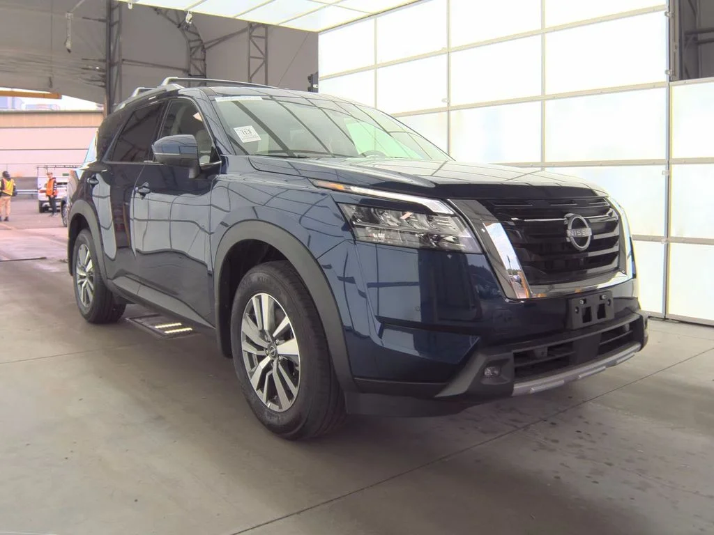 Used 2024 Blue Nissan SL image 3