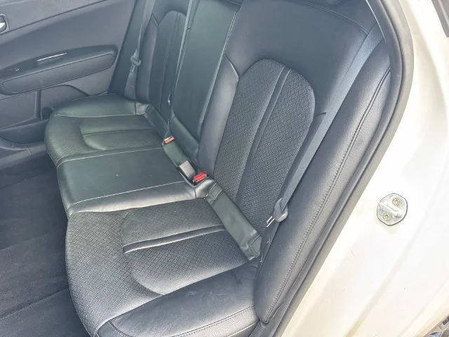Used 2018 White Kia EX image 15