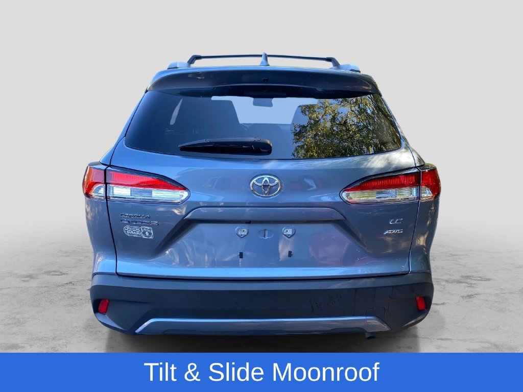 Used 2023  Toyota LE image 4