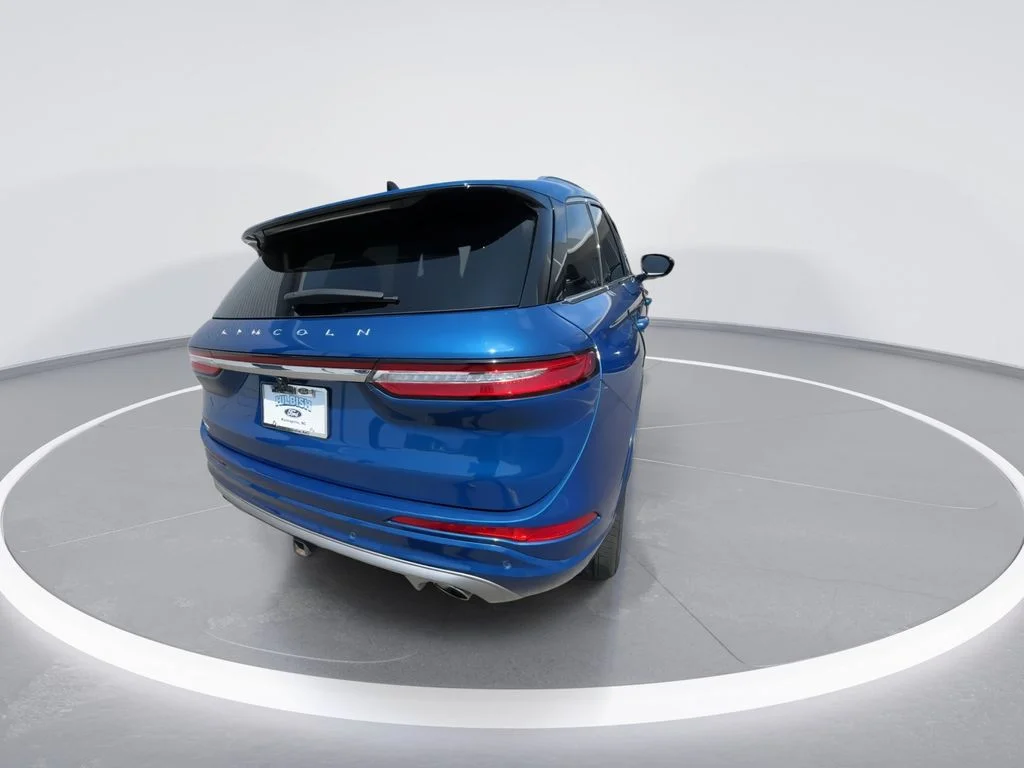 Used 2021 Blue Lincoln Standard image 7